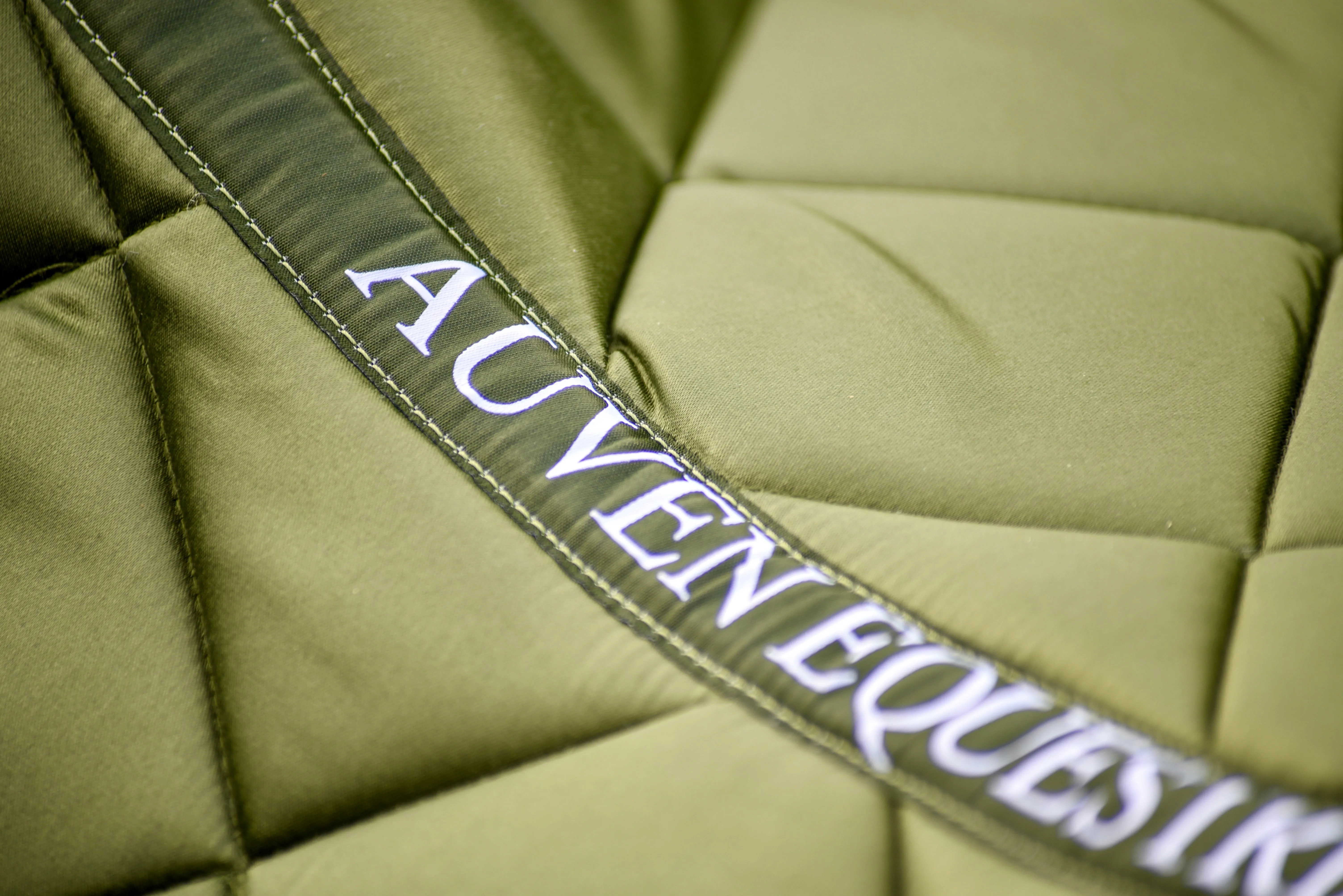 Auven Equestrian Saddle Pads - Jumping