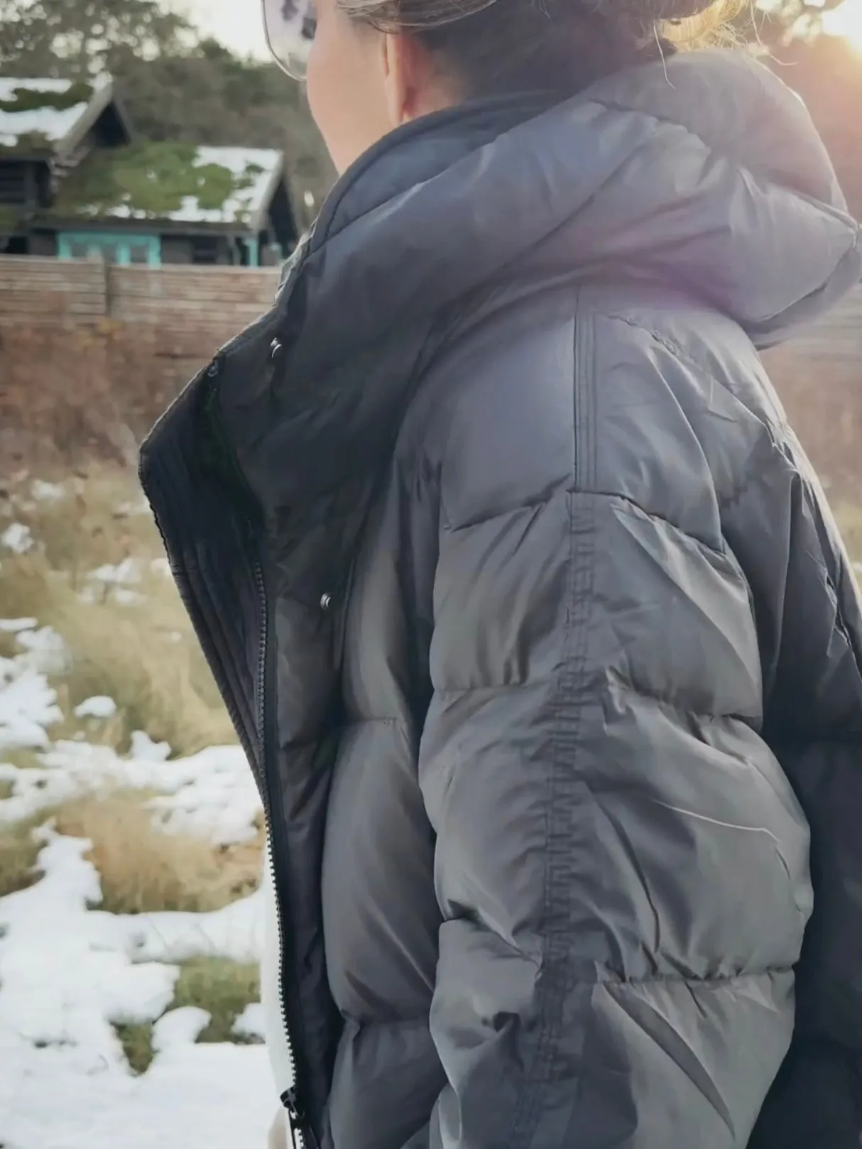 DOWN COAT - BLACK