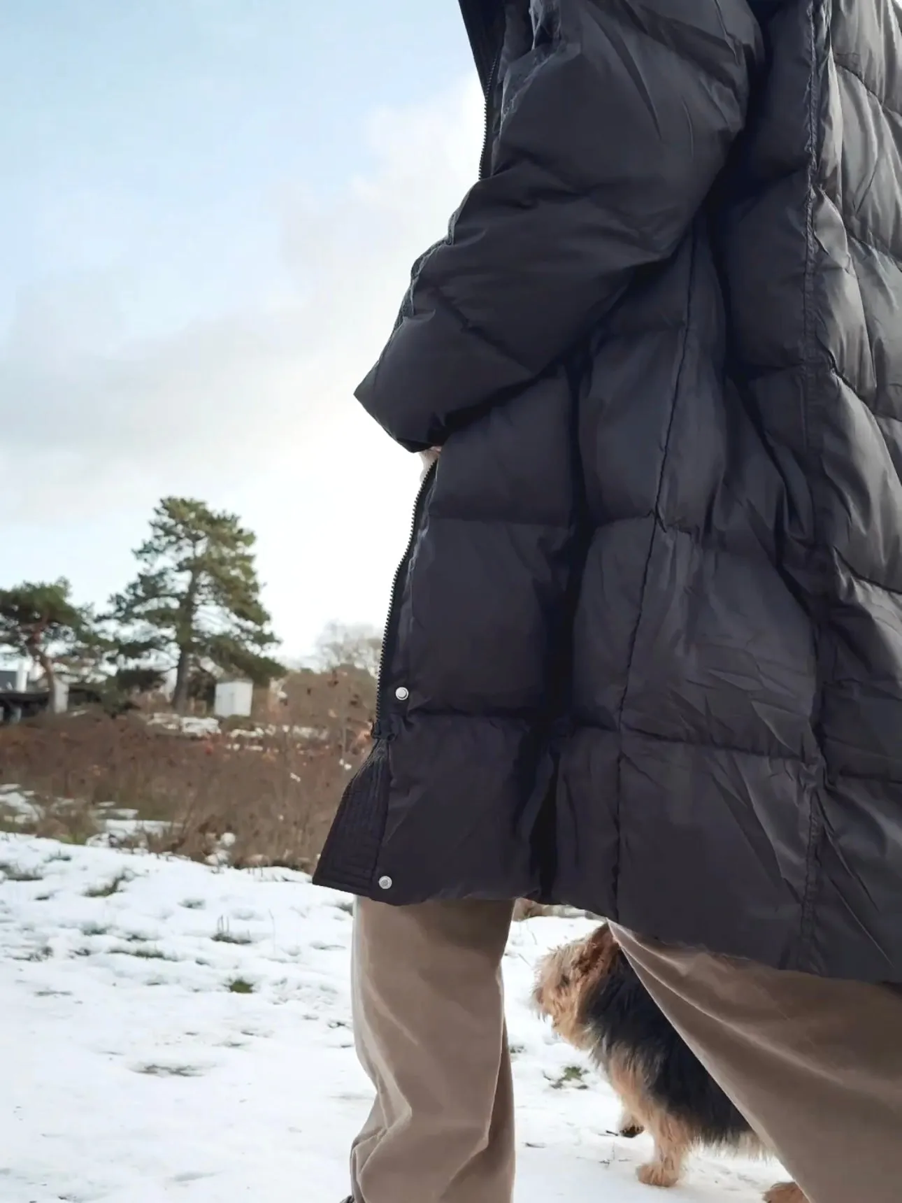 DOWN COAT - BLACK