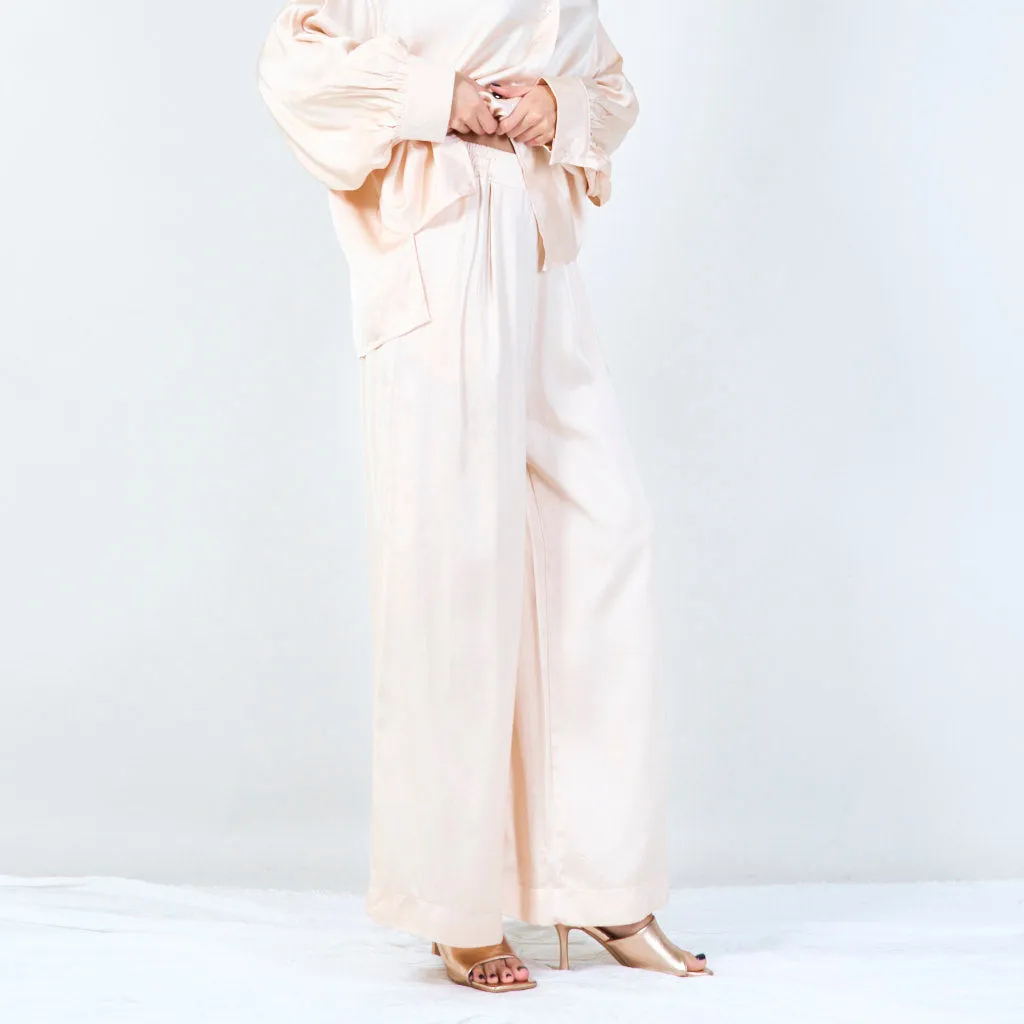 High-waist flowy pants wholesale