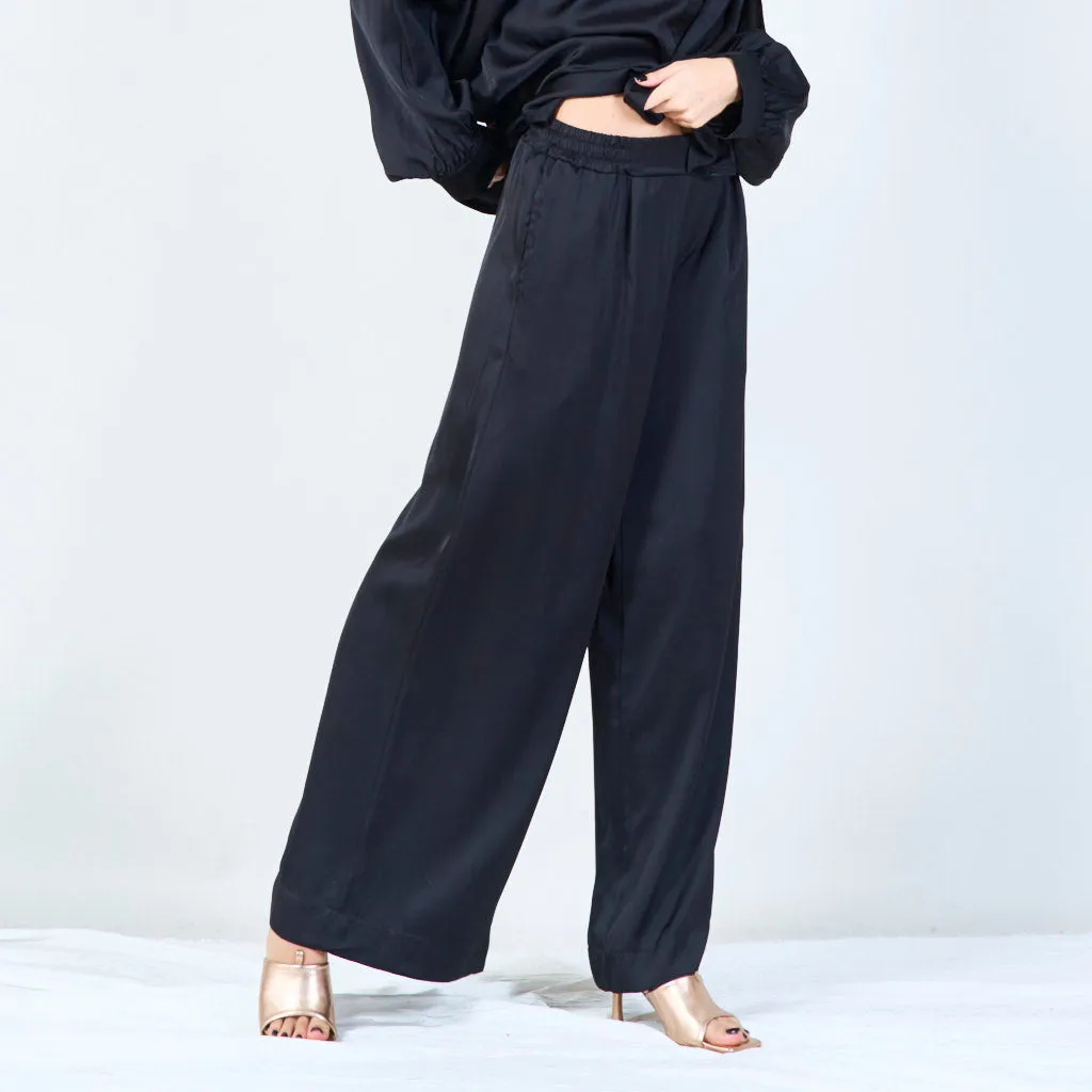 High-waist flowy pants wholesale