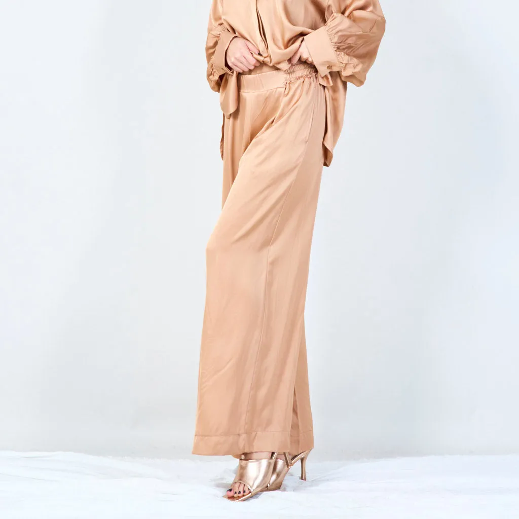 High-waist flowy pants wholesale
