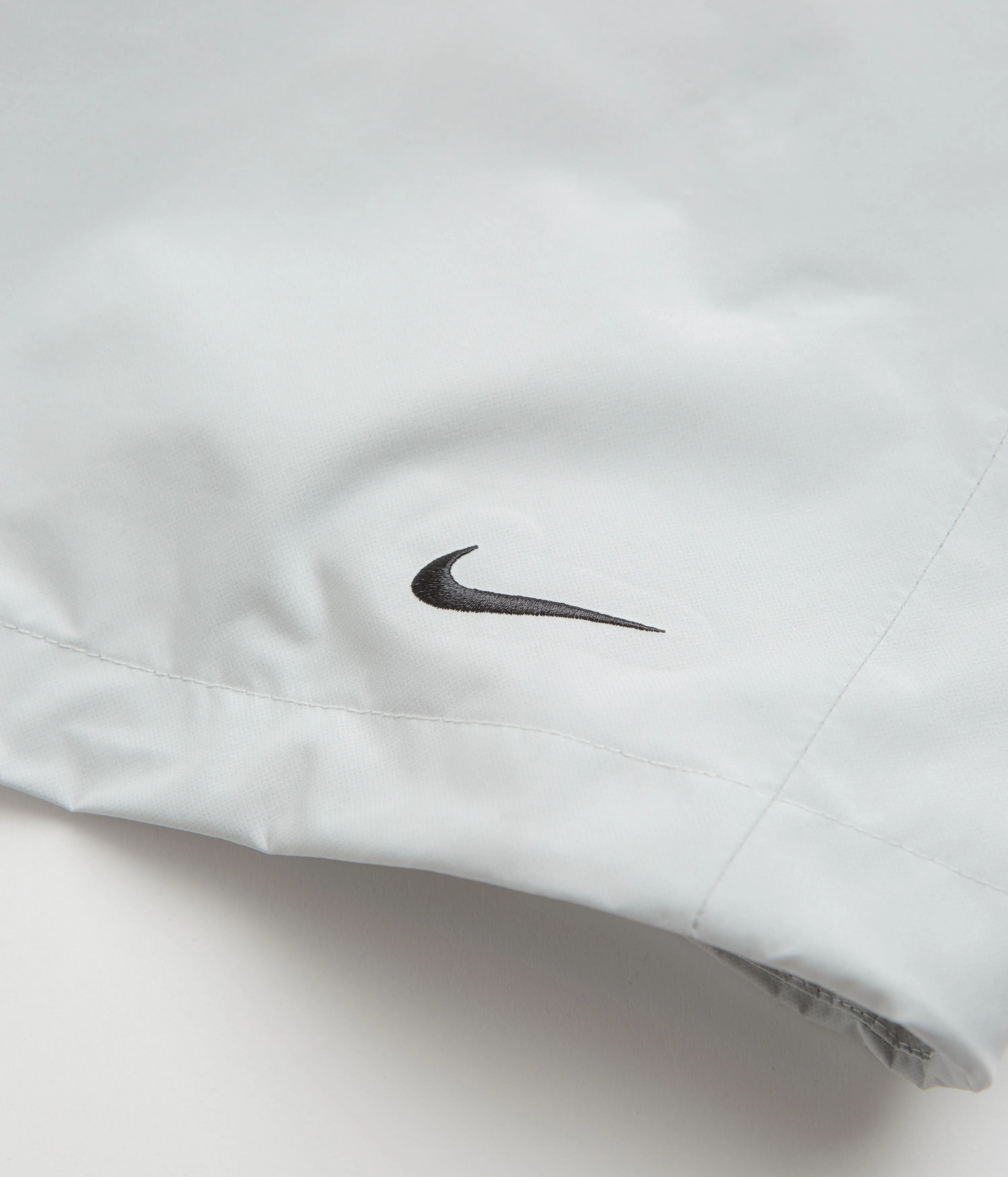 Nike ACG Womens Cascade Rains Jacket - Summit White / Black
