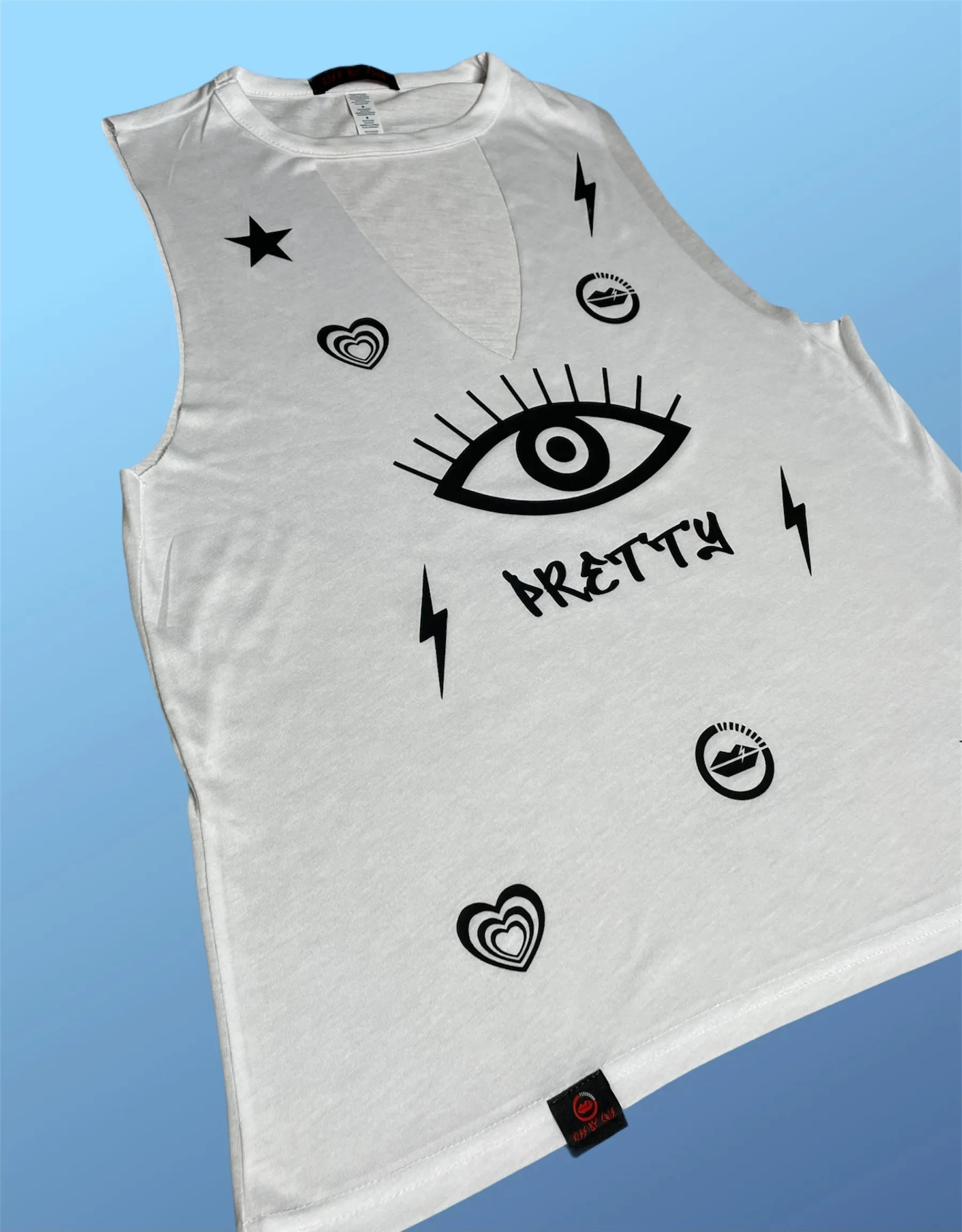 Pretty cut-neck tank
