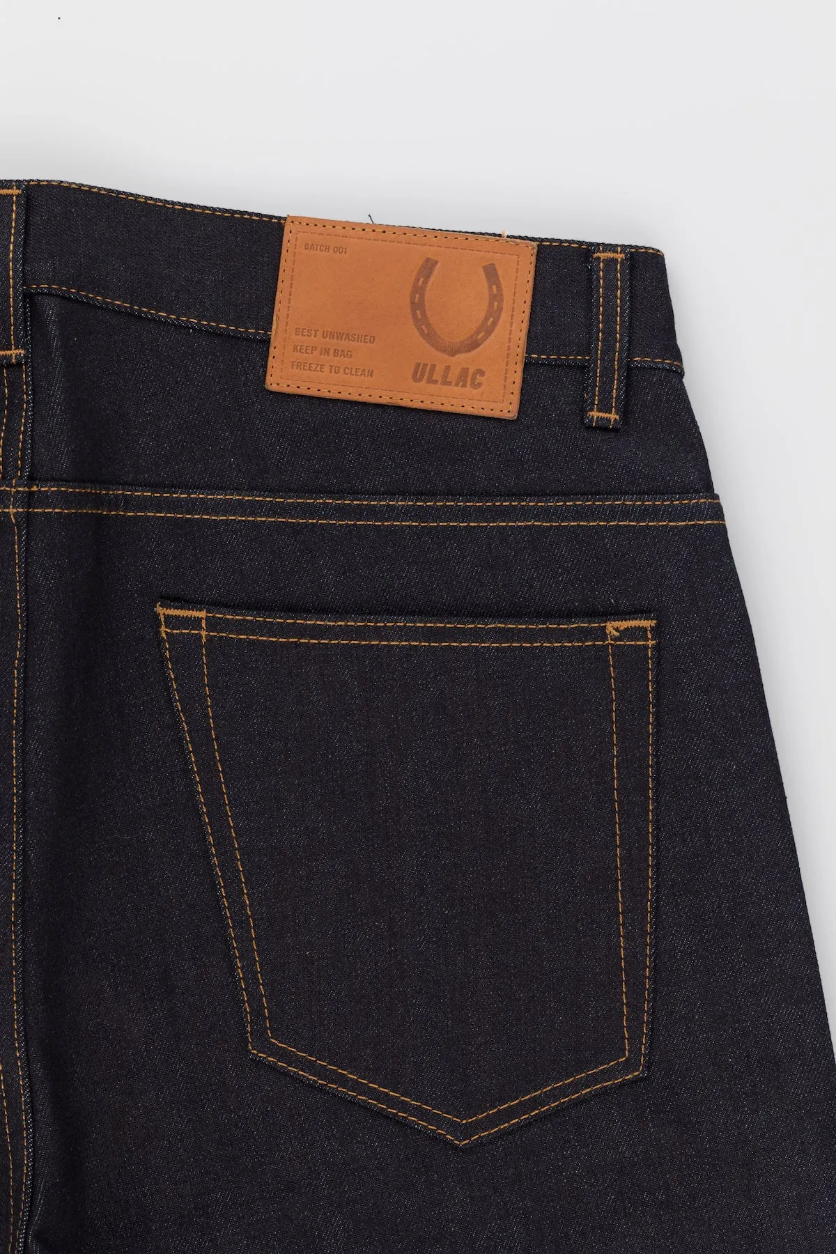 STRAIGHT JEANS