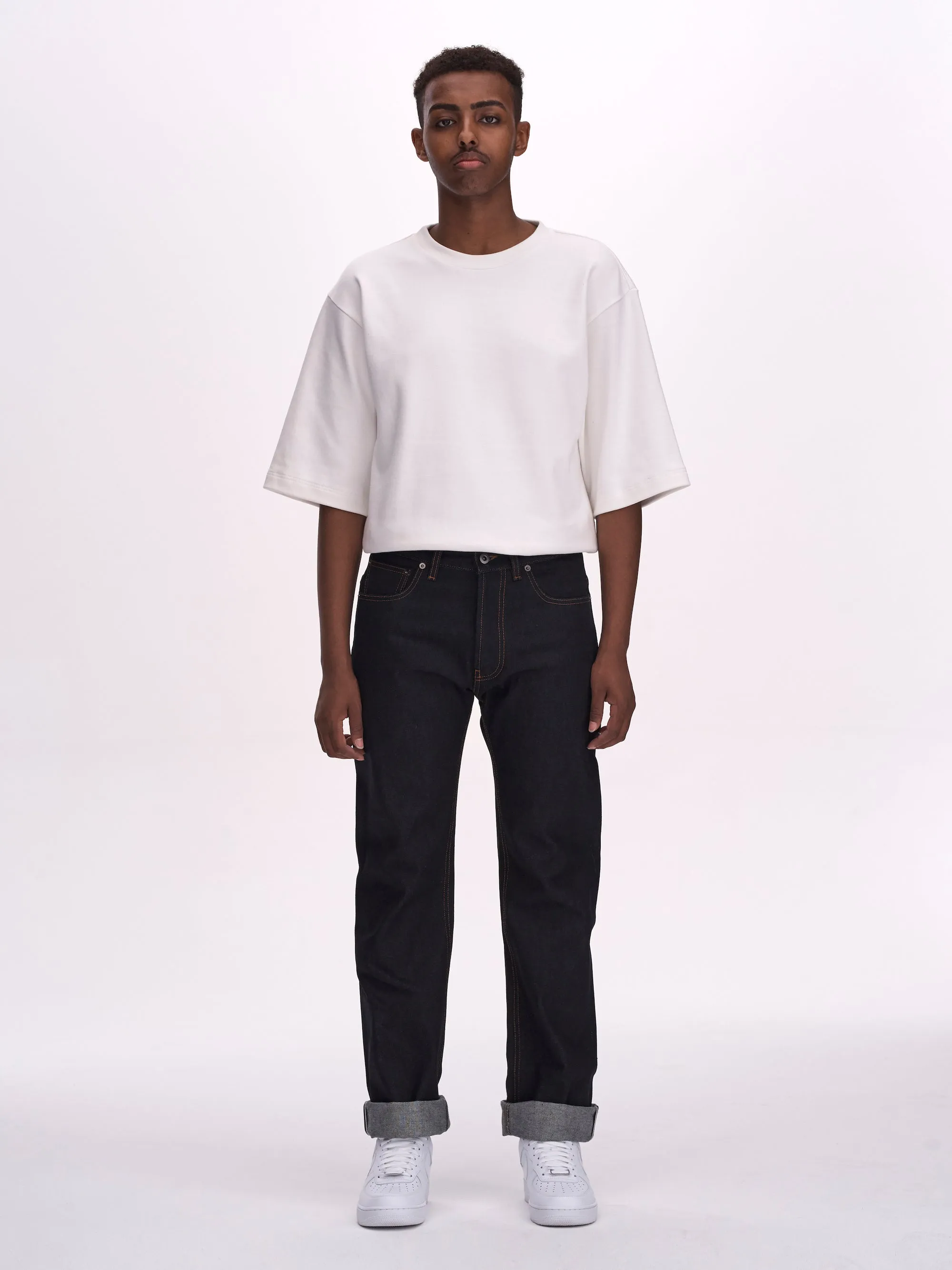 STRAIGHT JEANS